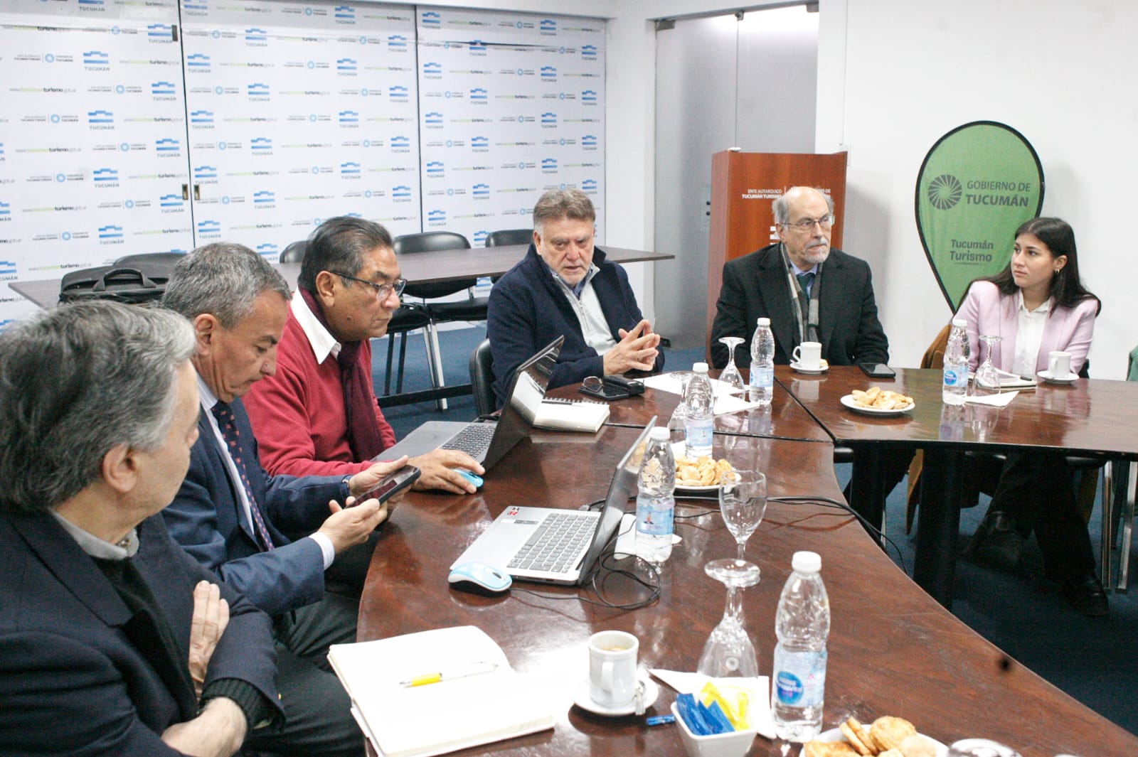 img-footer-1
